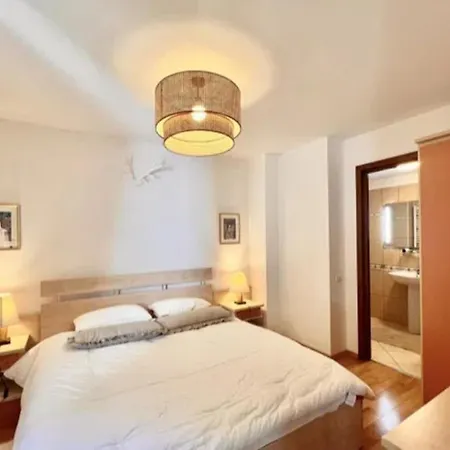 סינאיה George Apartament Central Cu Gradina Proprie מראה חיצוני תמונה