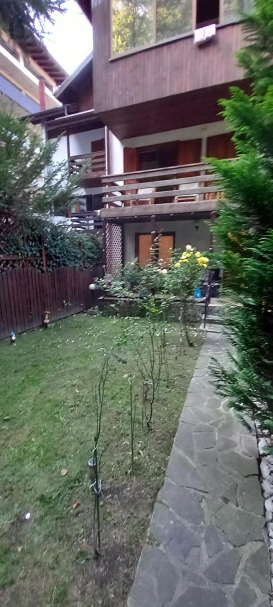 דירה George Cu Gradina Proprie סינאיה